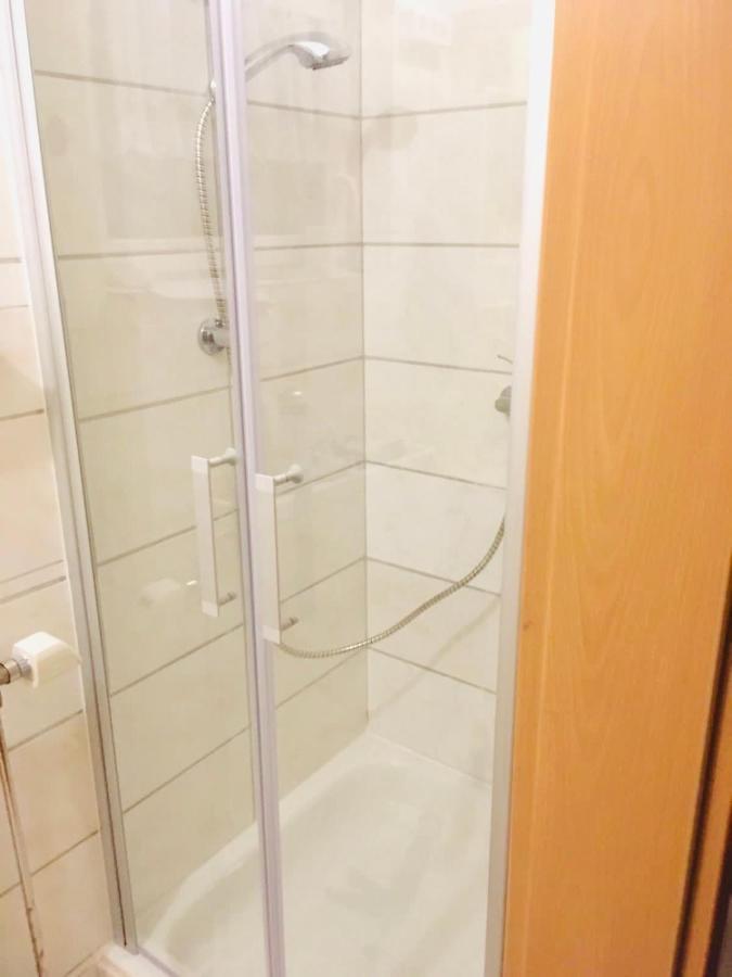 No2 Top Apartment4You - 3 Zimmer, 1-6 Pers, Saarbruecken - Jaegersfreude Saarbrücken Eksteriør billede